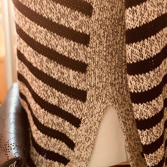 FRANCESCA’S Alya Grey & Black striped knit sweater - Picture 3 of 4